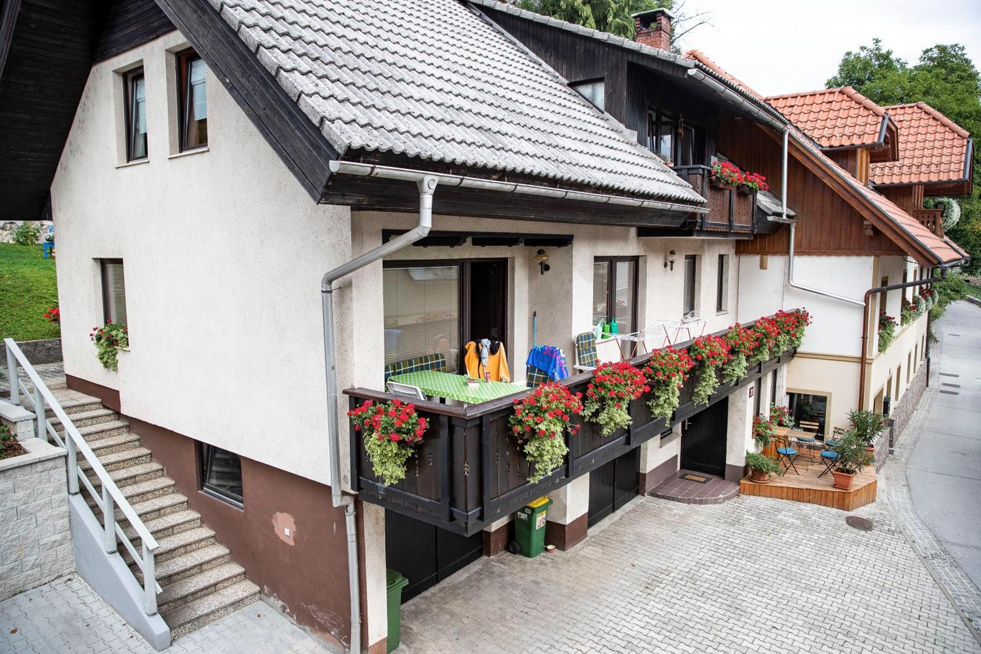 Castle Way Tamy * Bled